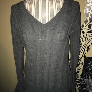 Gorgeous grey vneck sweater. Medium Old Navy